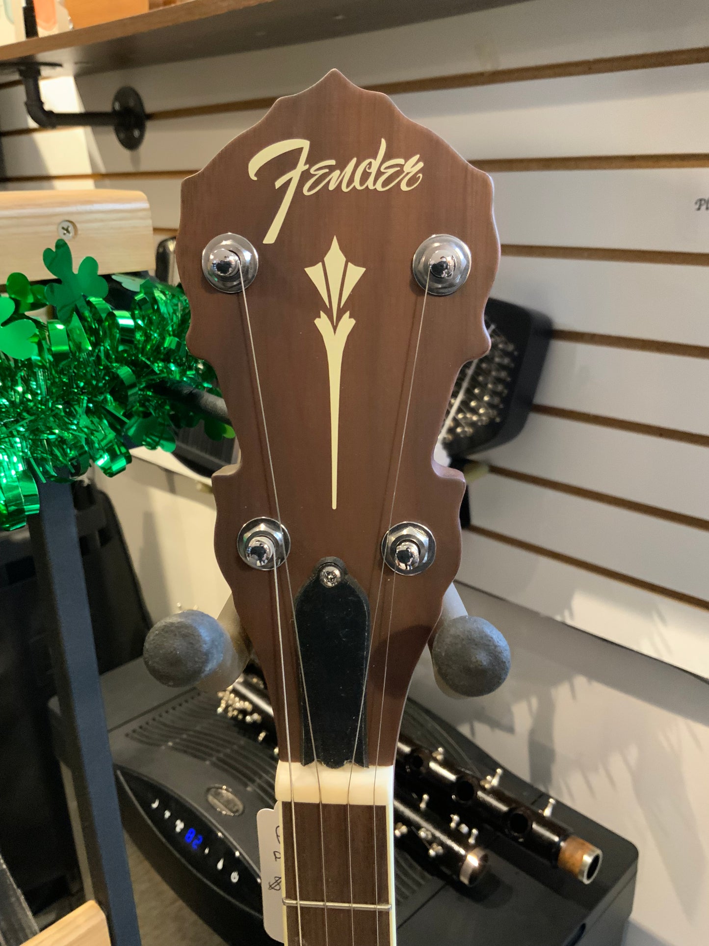 Fender PB-180E