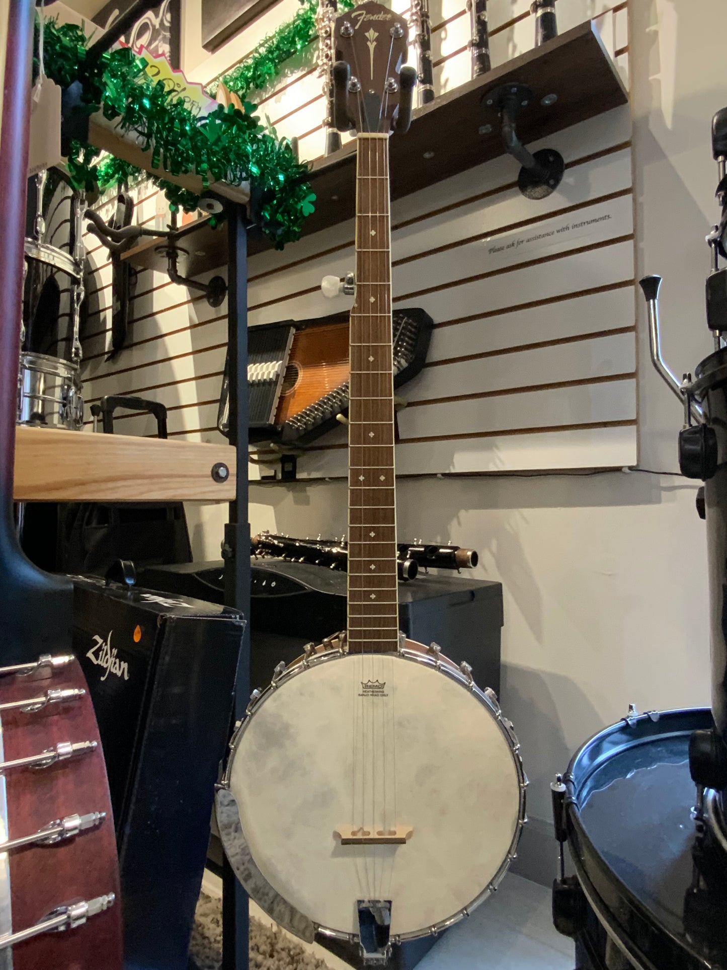 Fender PB-180E
