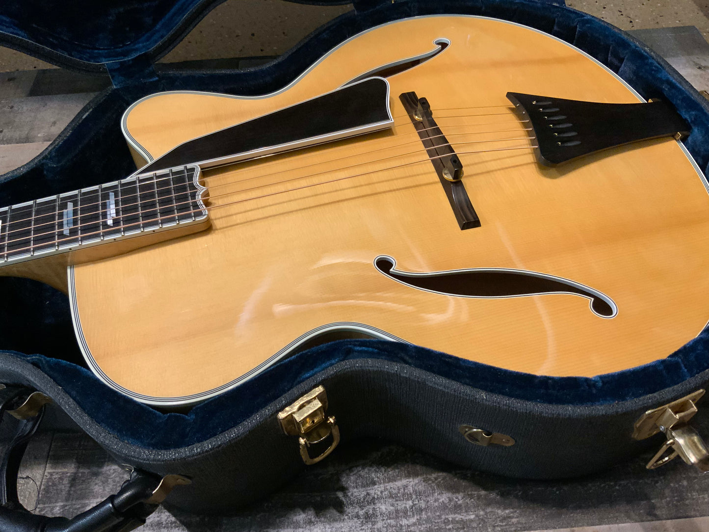 Collings AT-17 Archtop Guitar (used, excellent condition, 1992)