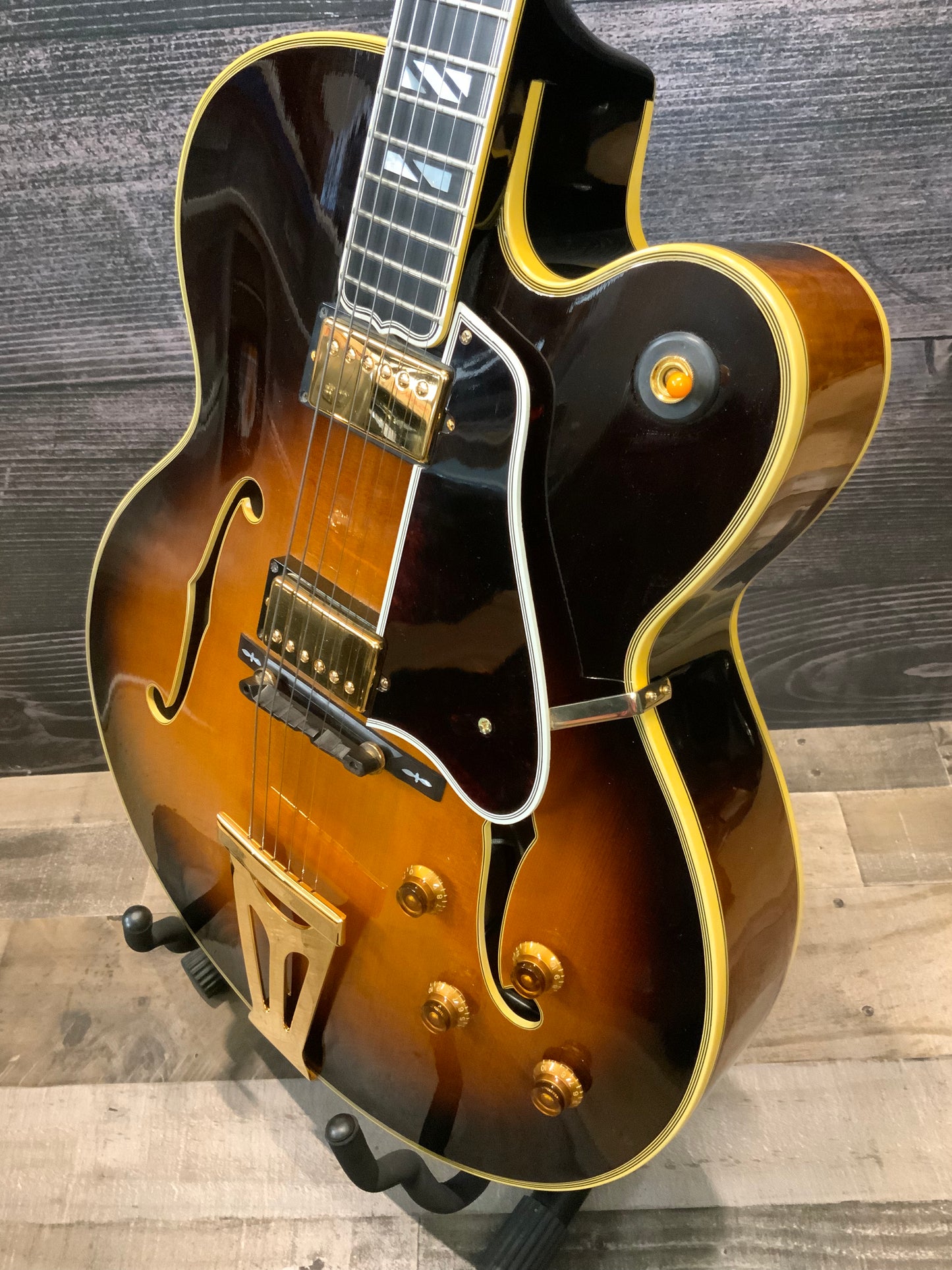 1992 Gibson Super 400 Archtop Guitar