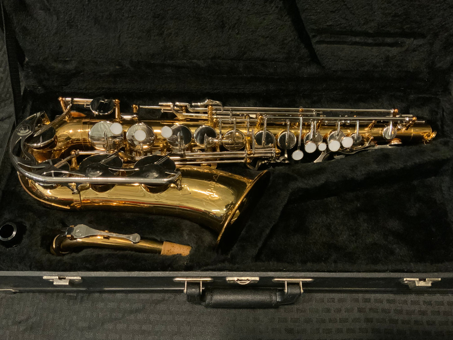 Vito Student Model Alto Saxophone Made in Japan (used, very good condition)