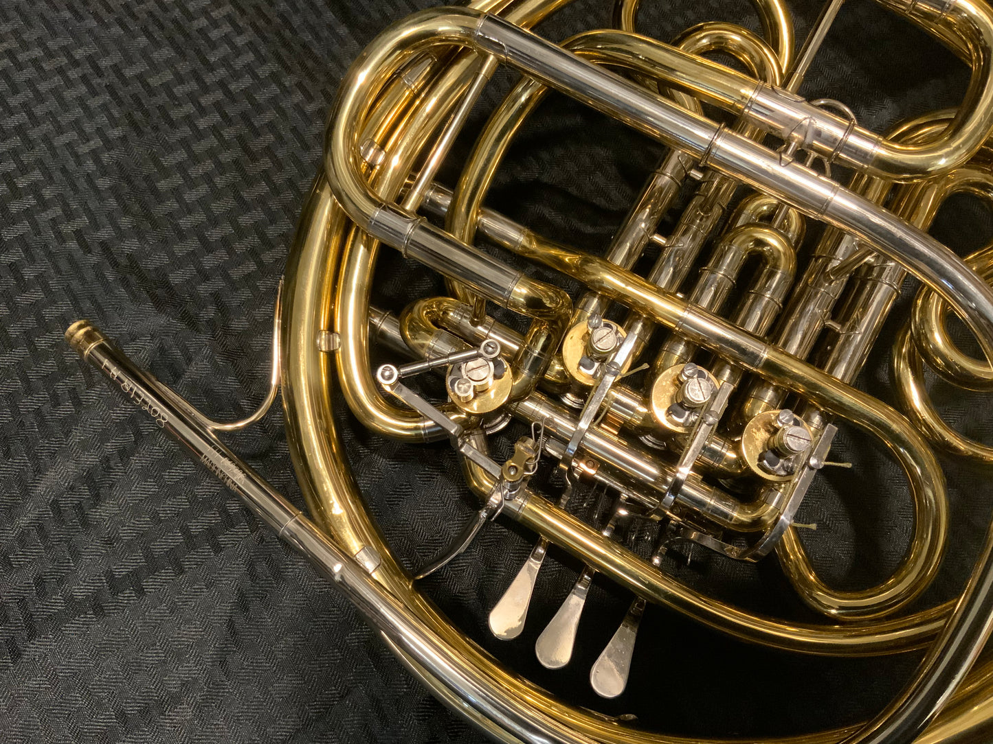 Anthem A-5000 Double French Horn (used, good condition)