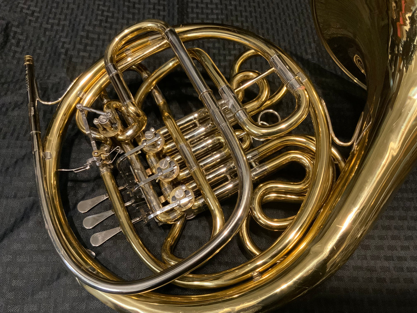 Anthem A-5000 Double French Horn (used, good condition)