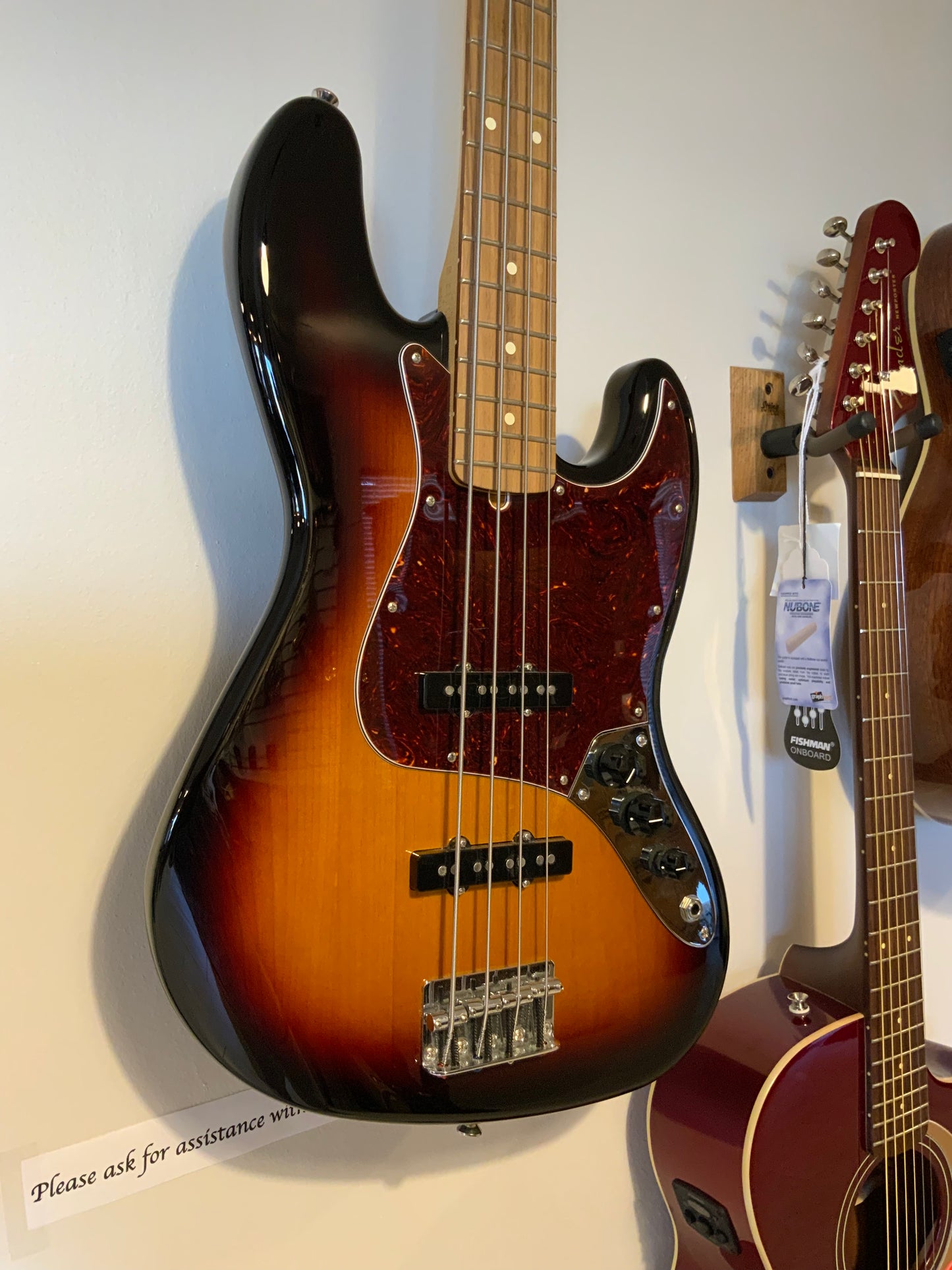 Fender Jazz Bass (used-near mint)