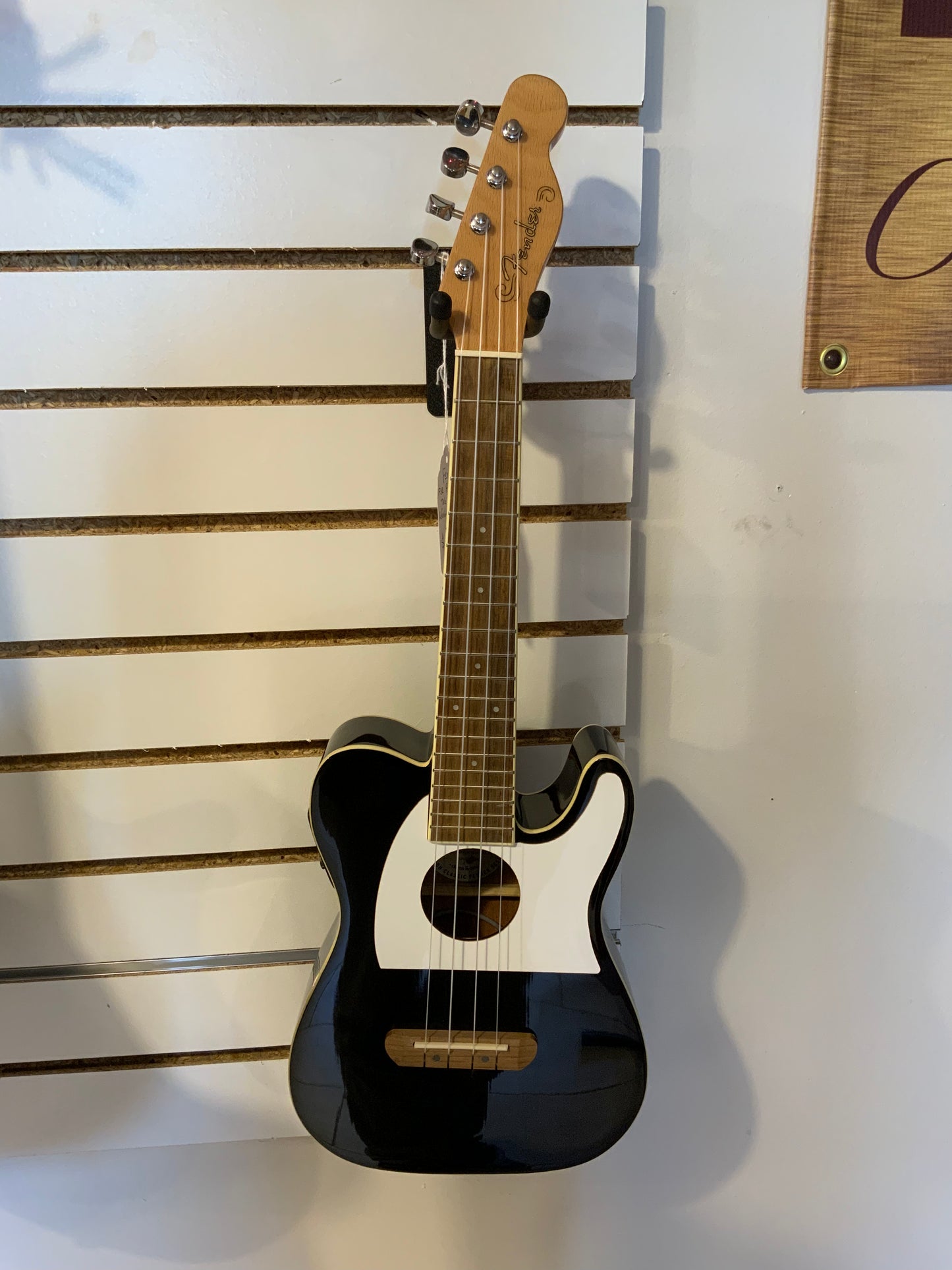 Fender Fullerton Tele Ukulele - Black (factory 2nd-finish flaw)