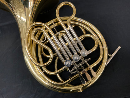 Holton H602 Student Model Single French Horn