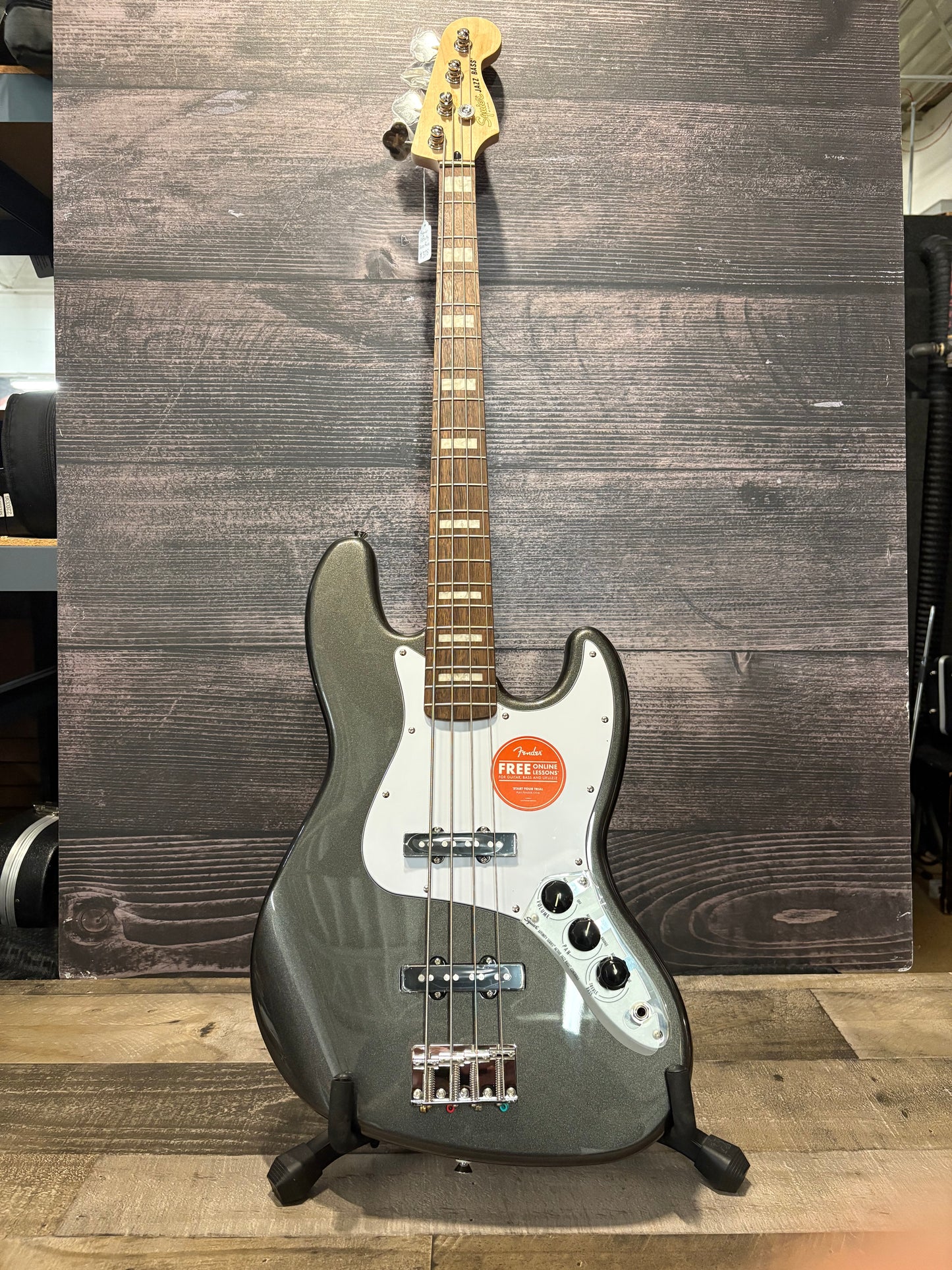 Squier Affinity Series Active Jazz Bass - Charcoal Frost Metallic (used, near mint factory 2nd)