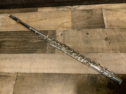 Armstrong 104 Student Model Flute (used, very good condition)
