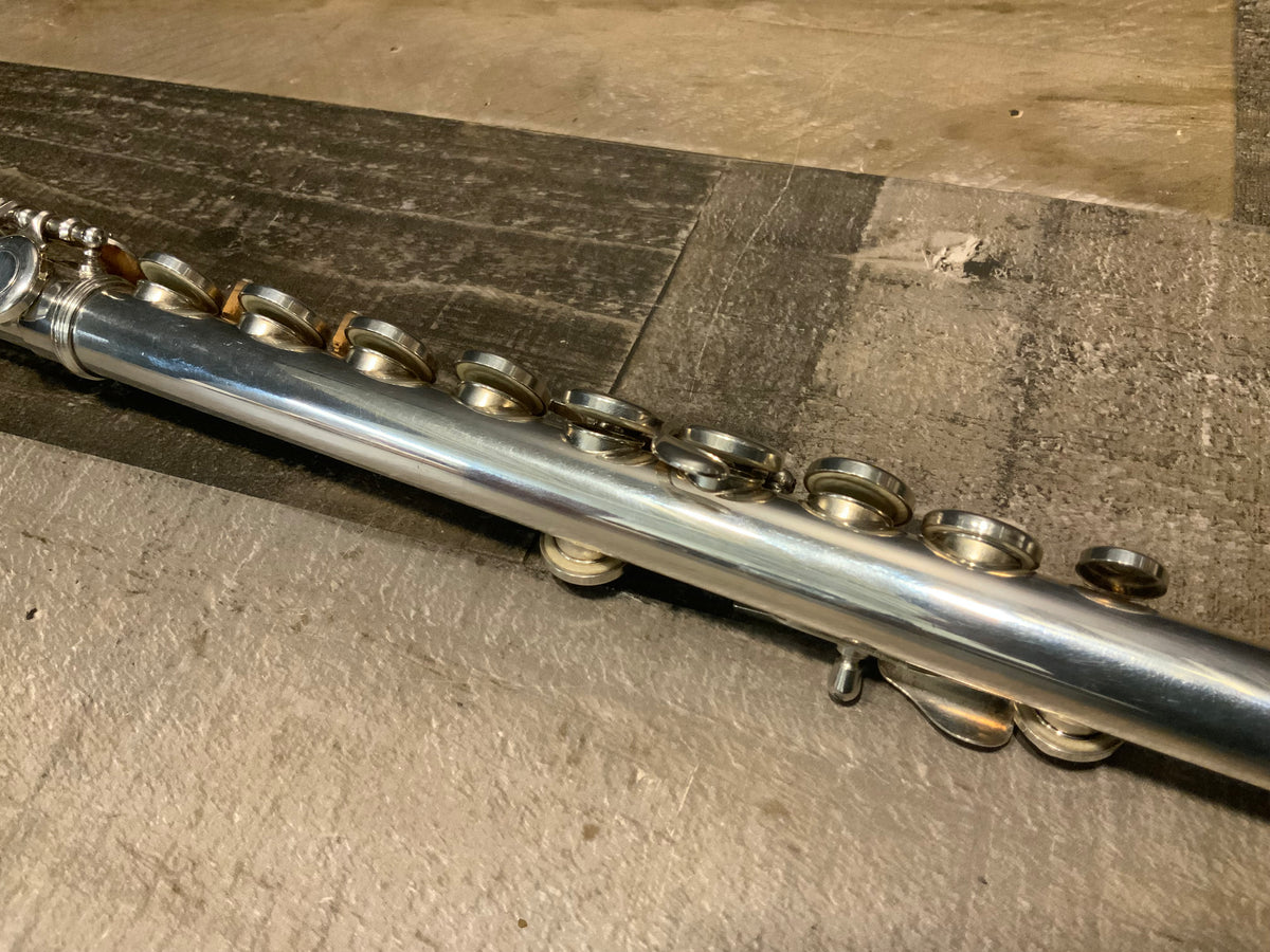 Armstrong 104 Student Model Flute (used, very good condition)