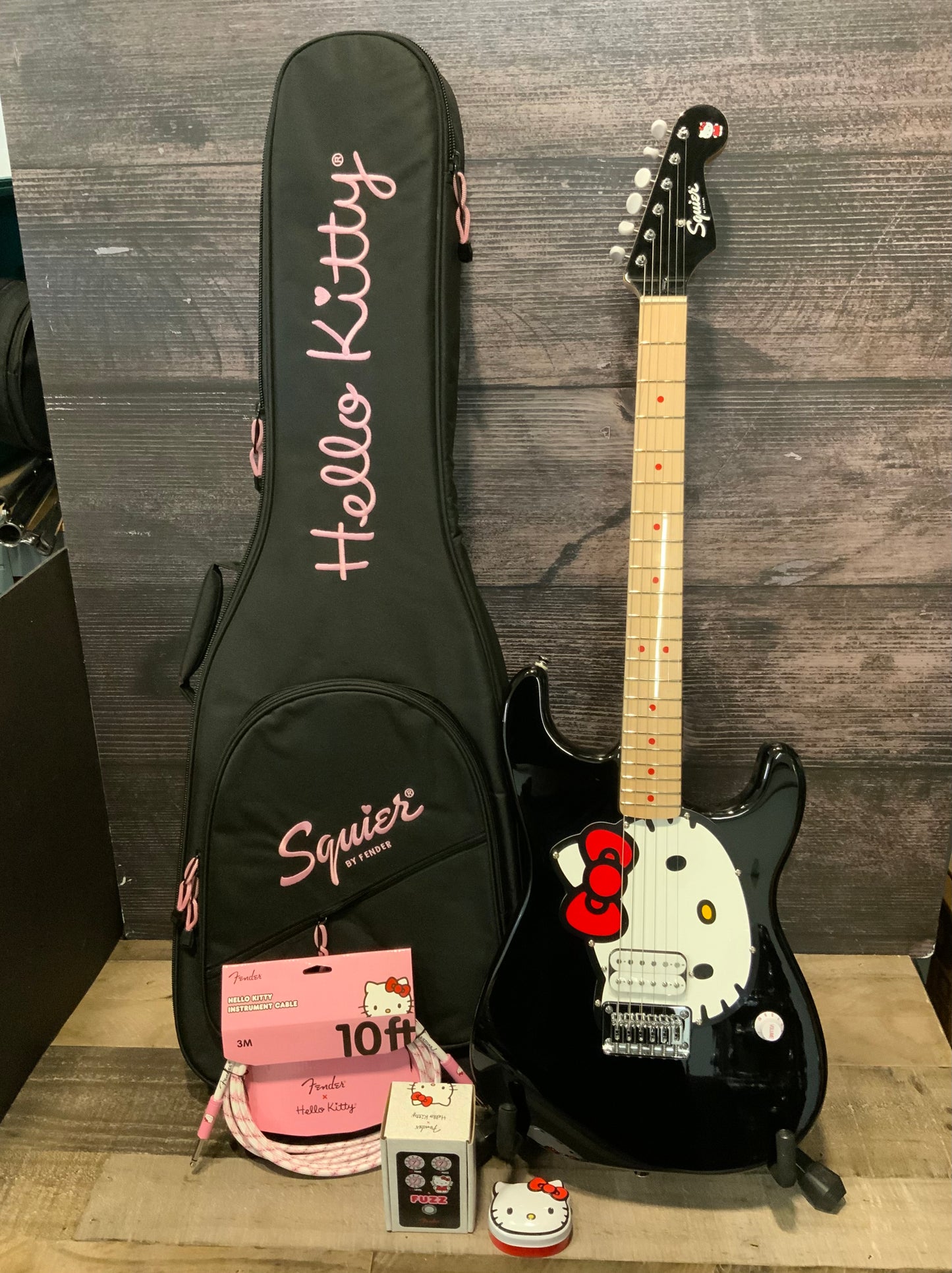 Squier Hello Kitty Stratocaster - Black Finish