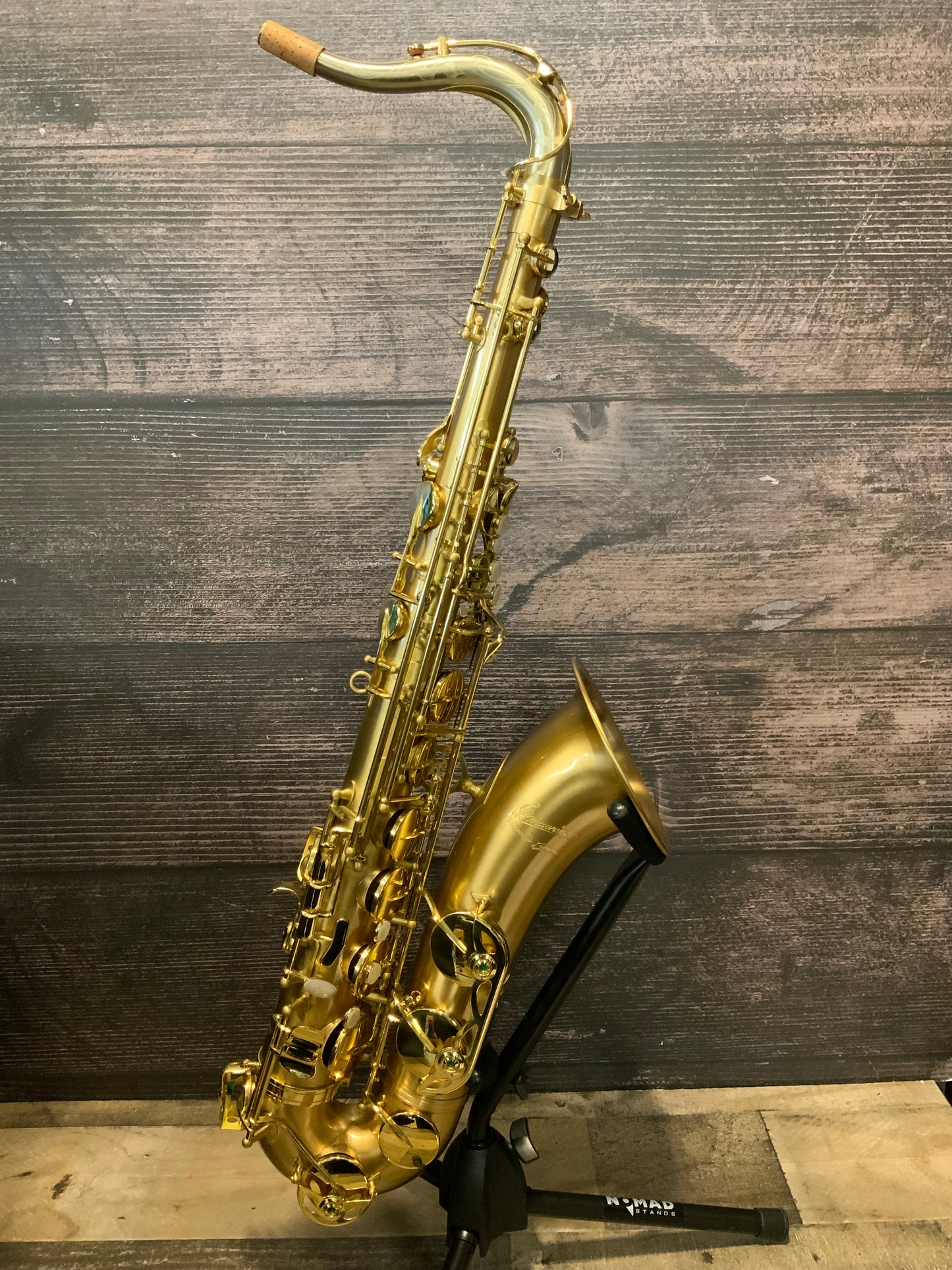 P. Mauriat Le Bravo 200 Tenor Saxophone LEBRAVO200T - Brushed Matte Lacquered