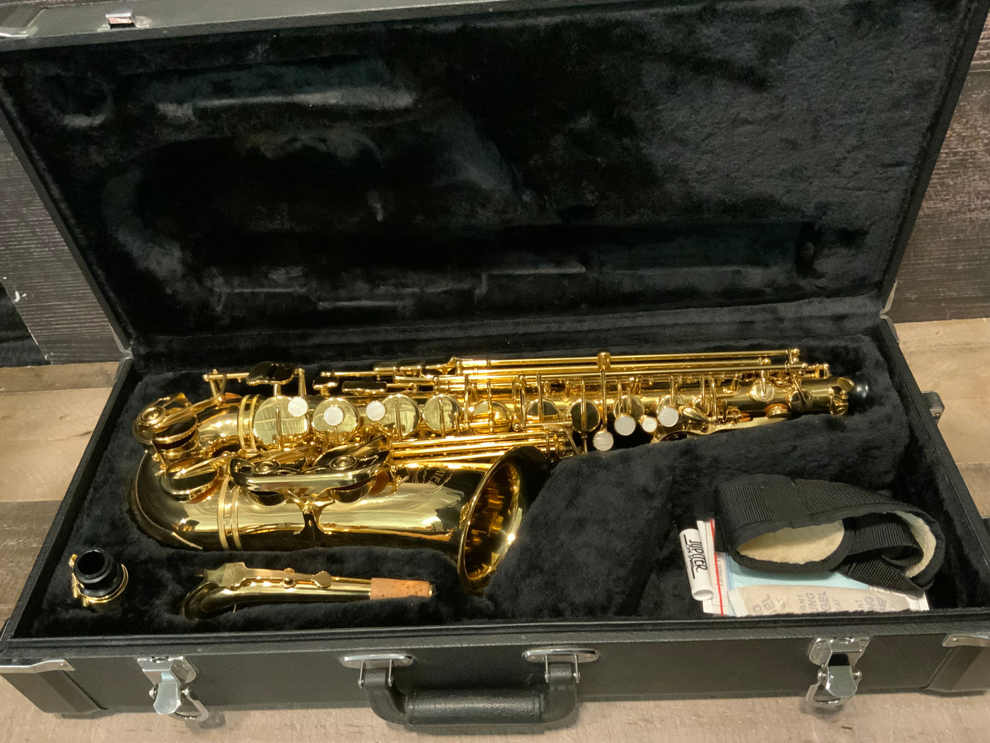 Jupiter Alto Saxophone JAS-769-767 (used, very good condition)