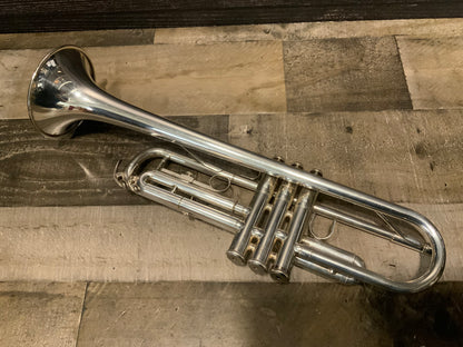 Yamaha YTR2335 Silver Plated Trumpet (used, good condition)