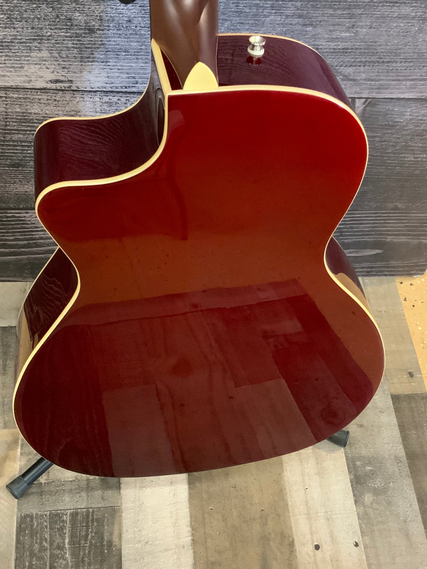 Fender Newporter Player CAR WN
