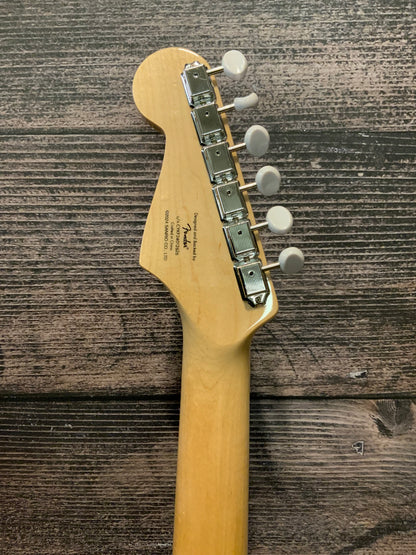 Squier Hello Kitty Stratocaster - Pink Finish