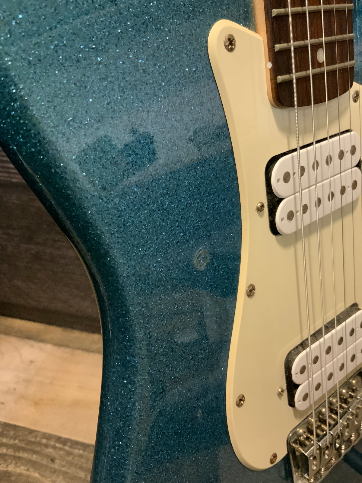 Squier Bullet Strat - Blue Sparkle (used, good condition)