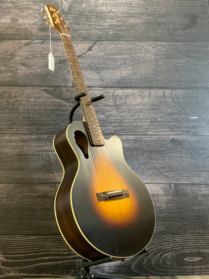 Gruhn Versitar AM9470 ADI/EIR Acoustic/Electric Guitar