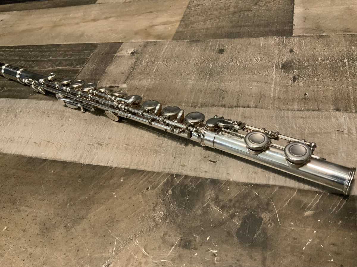 Armstrong 104 Student Model Flute (used, very good condition)