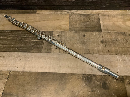 Armstrong 104 Student Model Flute (used, very good condition)