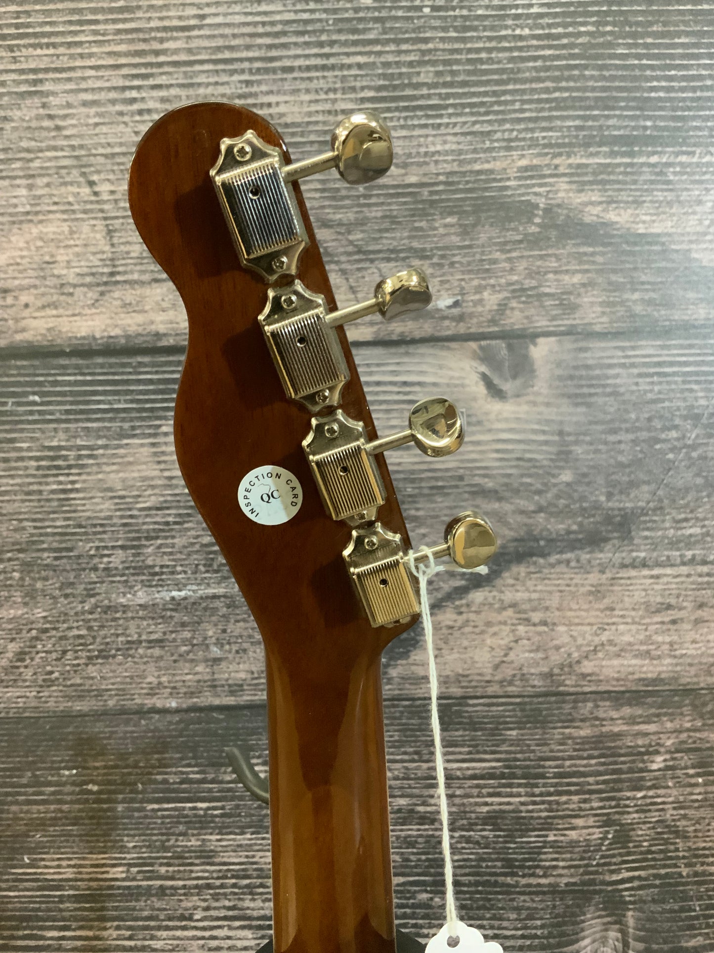 Fender Montecito Tenor Ukulele (used-near mint factory 2nd)