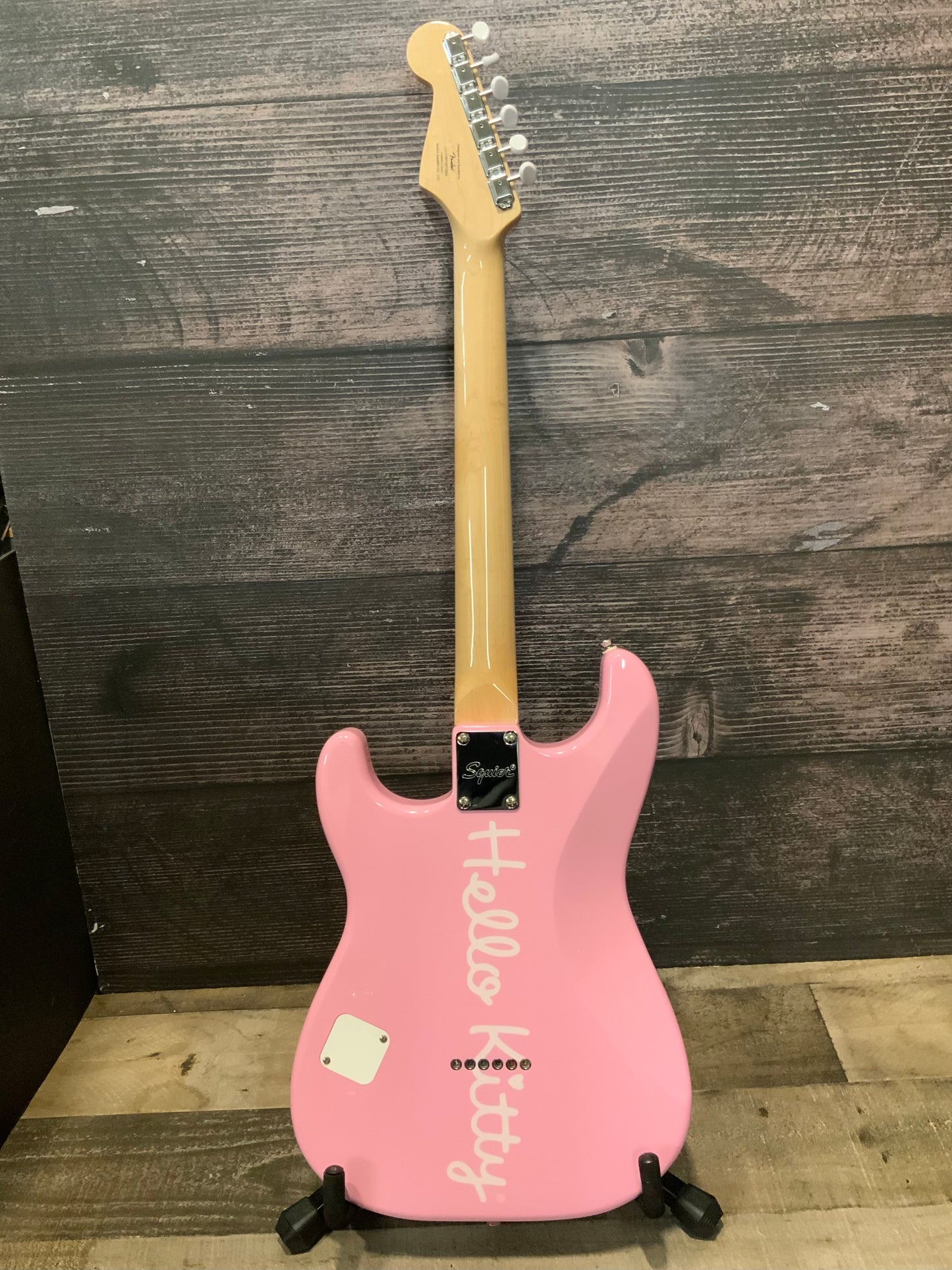 Squier Hello Kitty Stratocaster - Pink Finish