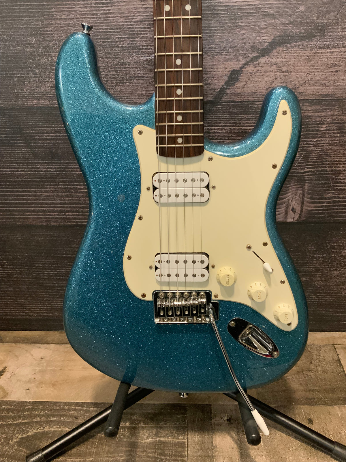 Squier Bullet Strat - Blue Sparkle (used, good condition)