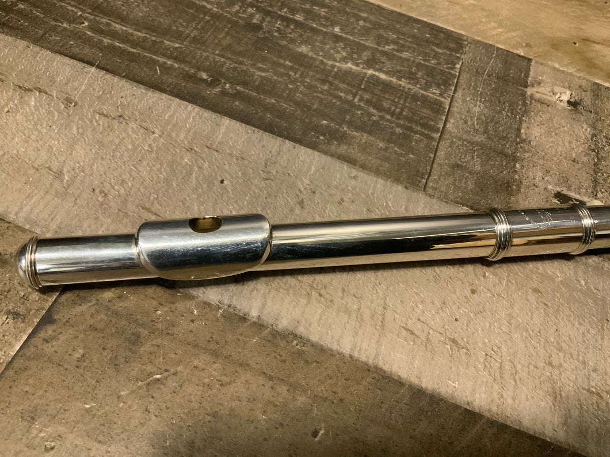 Armstrong 104 Student Model Flute (used, very good condition)