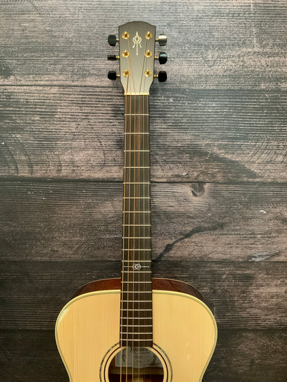 Alvarez Yairi FYM60HD Honduran Folk/OM Acoustic Guitar with case