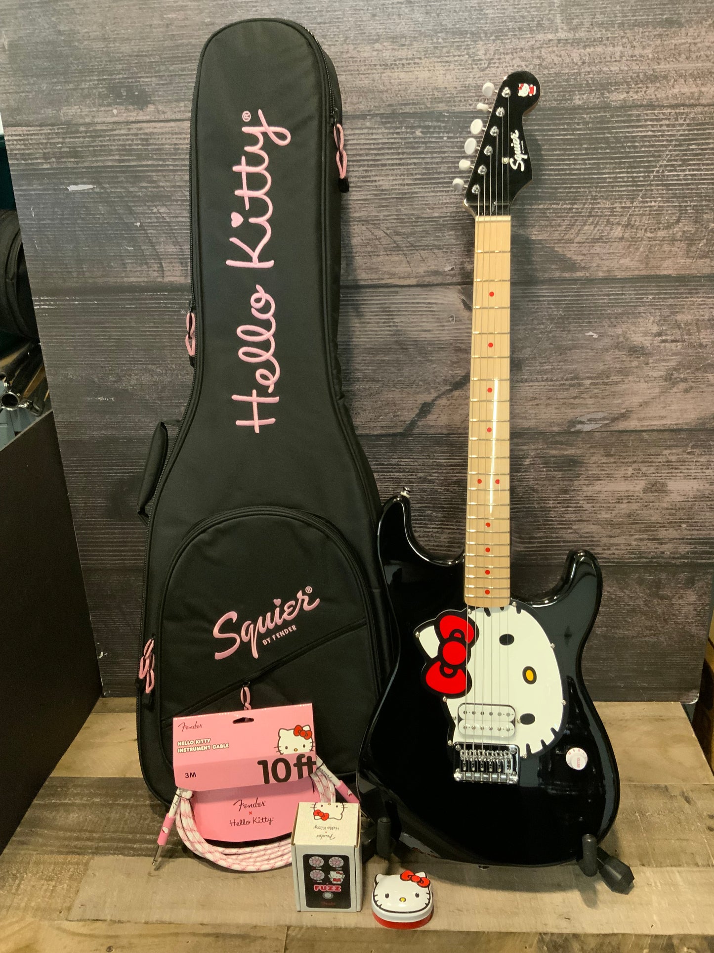 Squier Hello Kitty Stratocaster - Black Finish