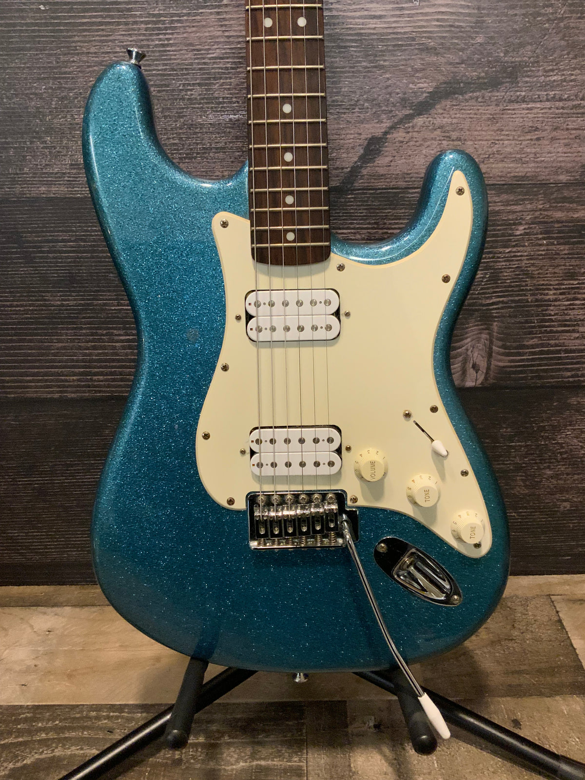 Squier Bullet Strat - Blue Sparkle (used, good condition)