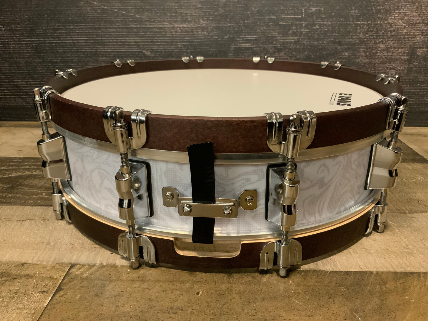 Dixon Classic Sub Zero White 3.5”x14” Maple Hoop Snare Drum PDSCL354SWM