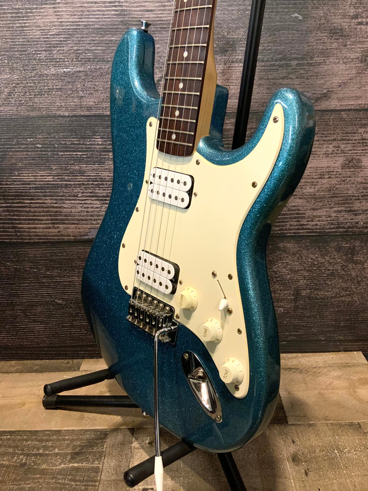 Squier Bullet Strat - Blue Sparkle (used, good condition)