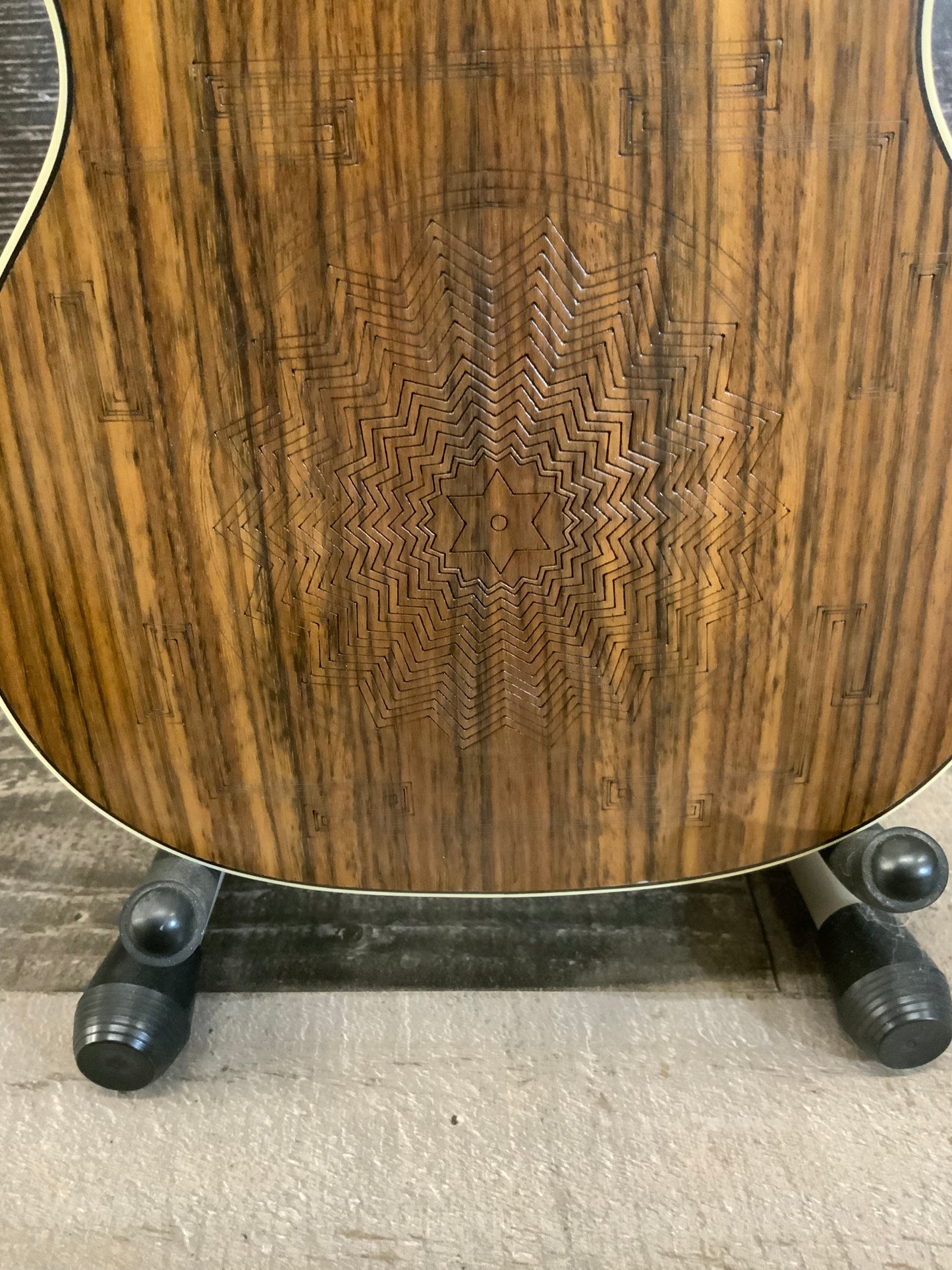 Fender Dhani Harrison Signature tenor ukulele