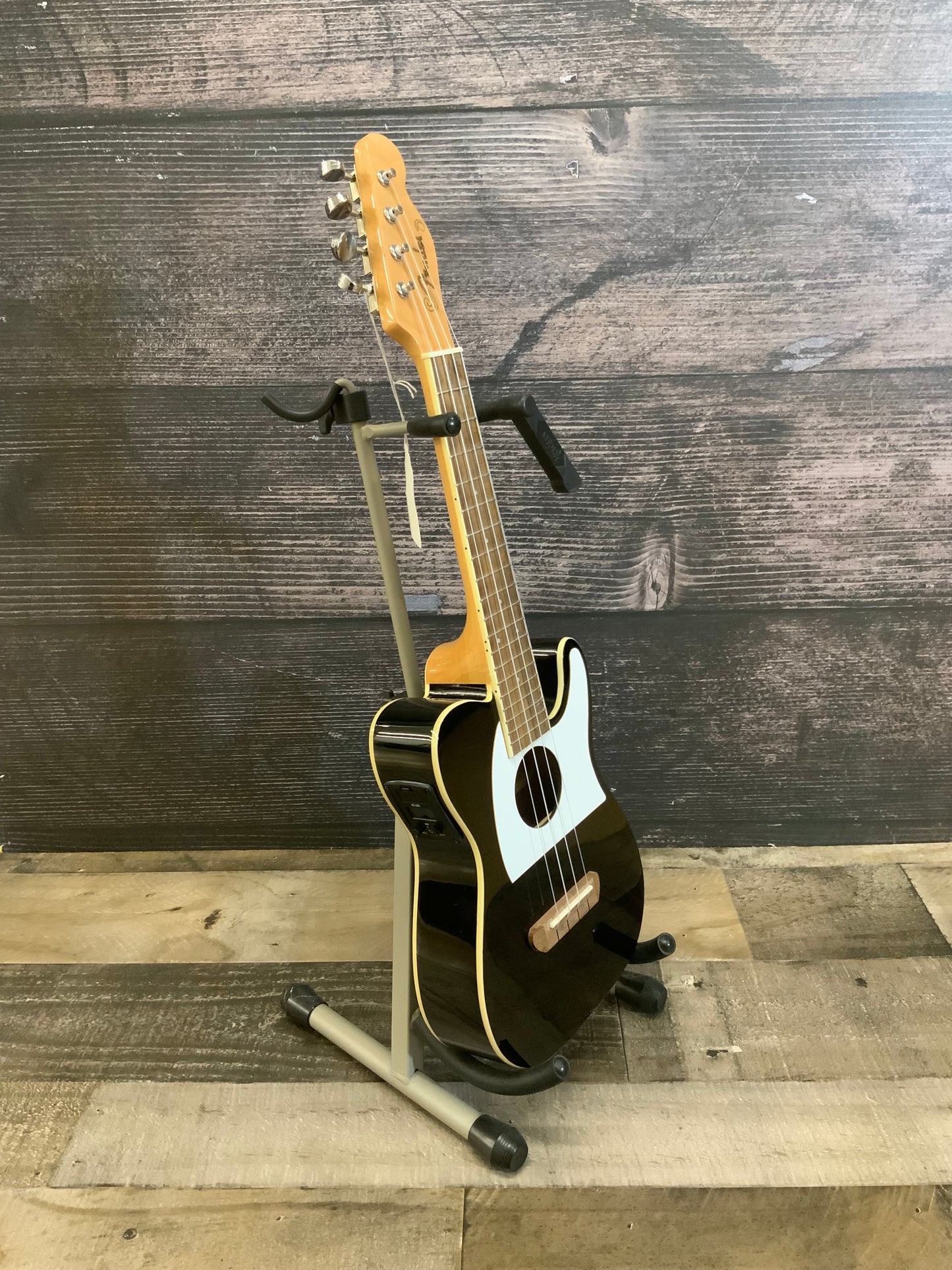 Fender Fullerton Tele Ukulele - Black (factory 2nd-finish flaw)