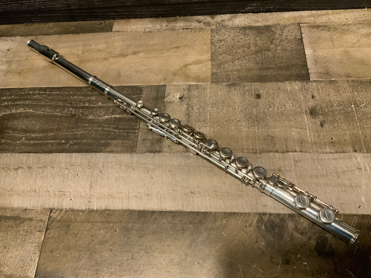 Armstrong 104 Student Model Flute (used, very good condition)