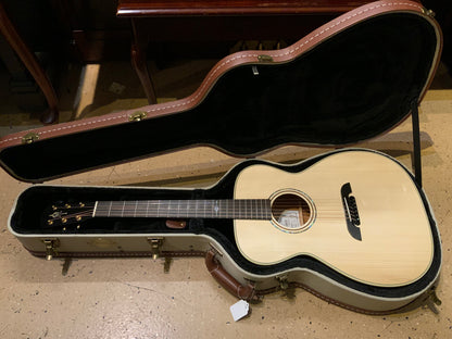 Alvarez Yairi FYM60HD Honduran Folk/OM Acoustic Guitar with case
