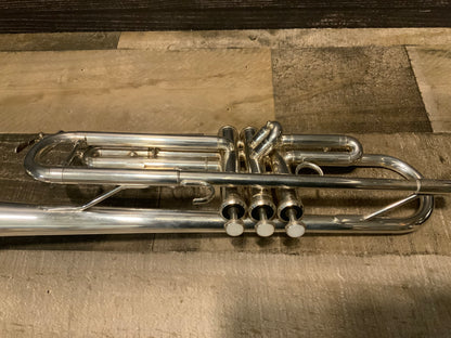 Yamaha YTR2335 Silver Plated Trumpet (used, good condition)