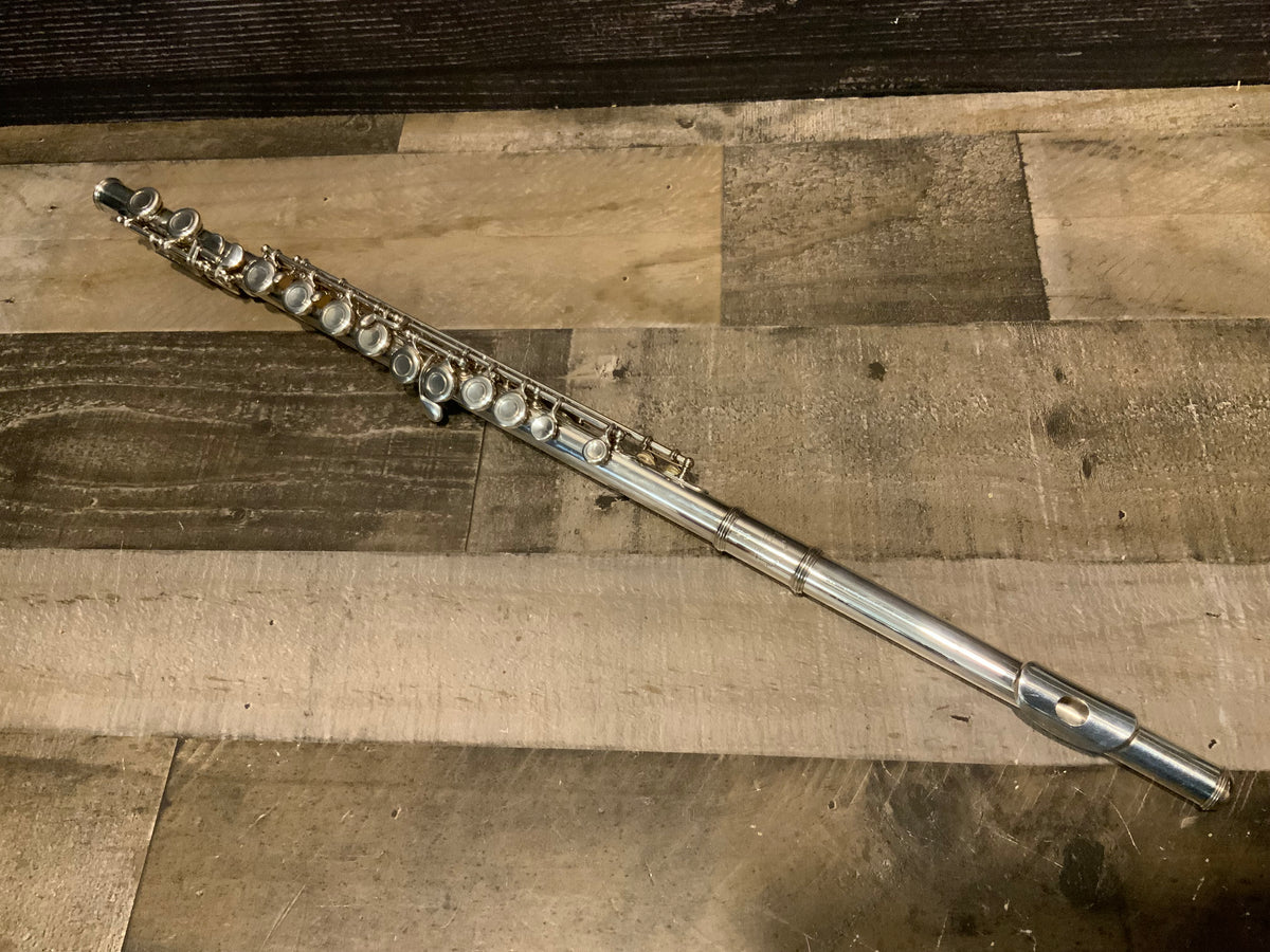 Armstrong 104 Student Model Flute (used, very good condition)