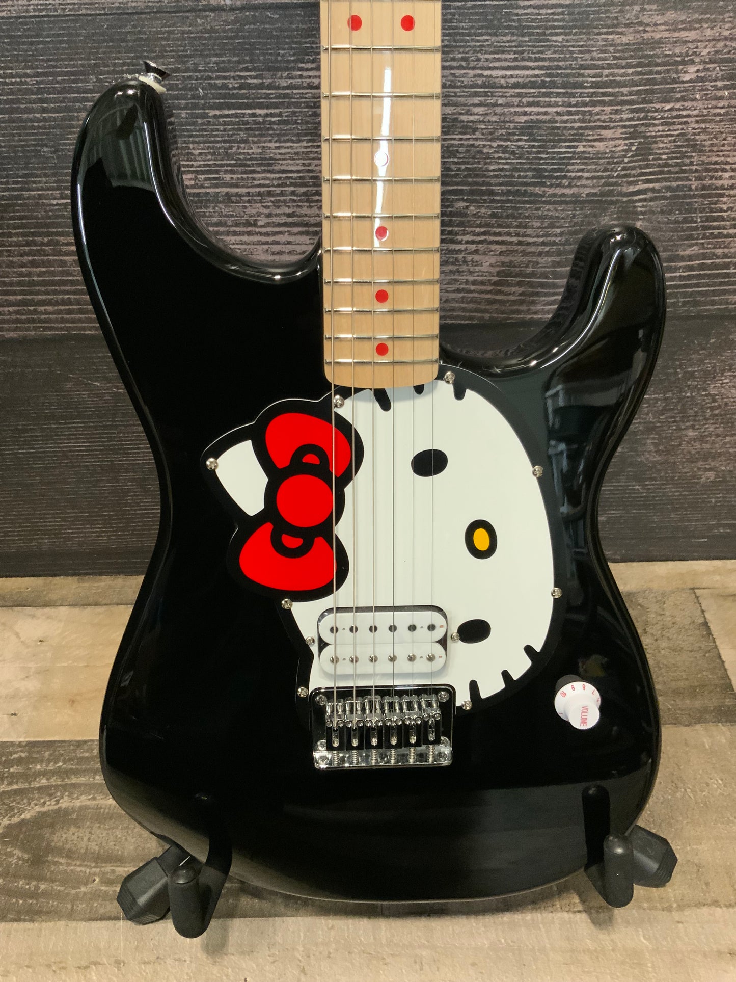 Squier Hello Kitty Stratocaster - Black Finish