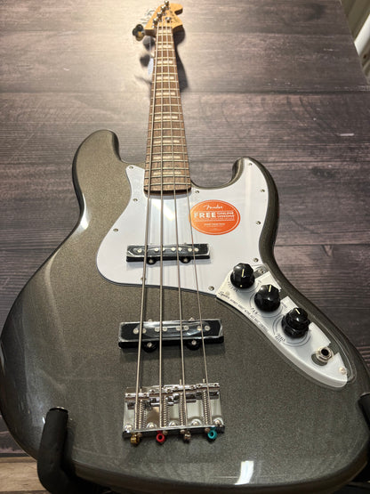 Squier Affinity Series Active Jazz Bass - Charcoal Frost Metallic (used, near mint factory 2nd)