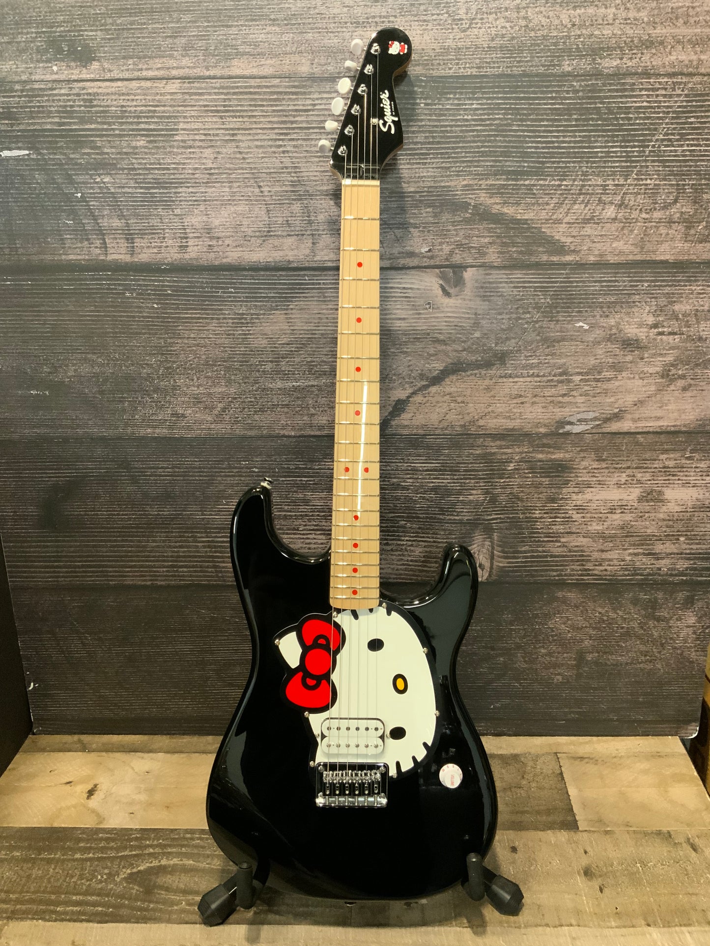 Squier Hello Kitty Stratocaster - Black Finish