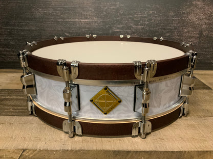 Dixon Classic Sub Zero White 3.5”x14” Maple Hoop Snare Drum PDSCL354SWM