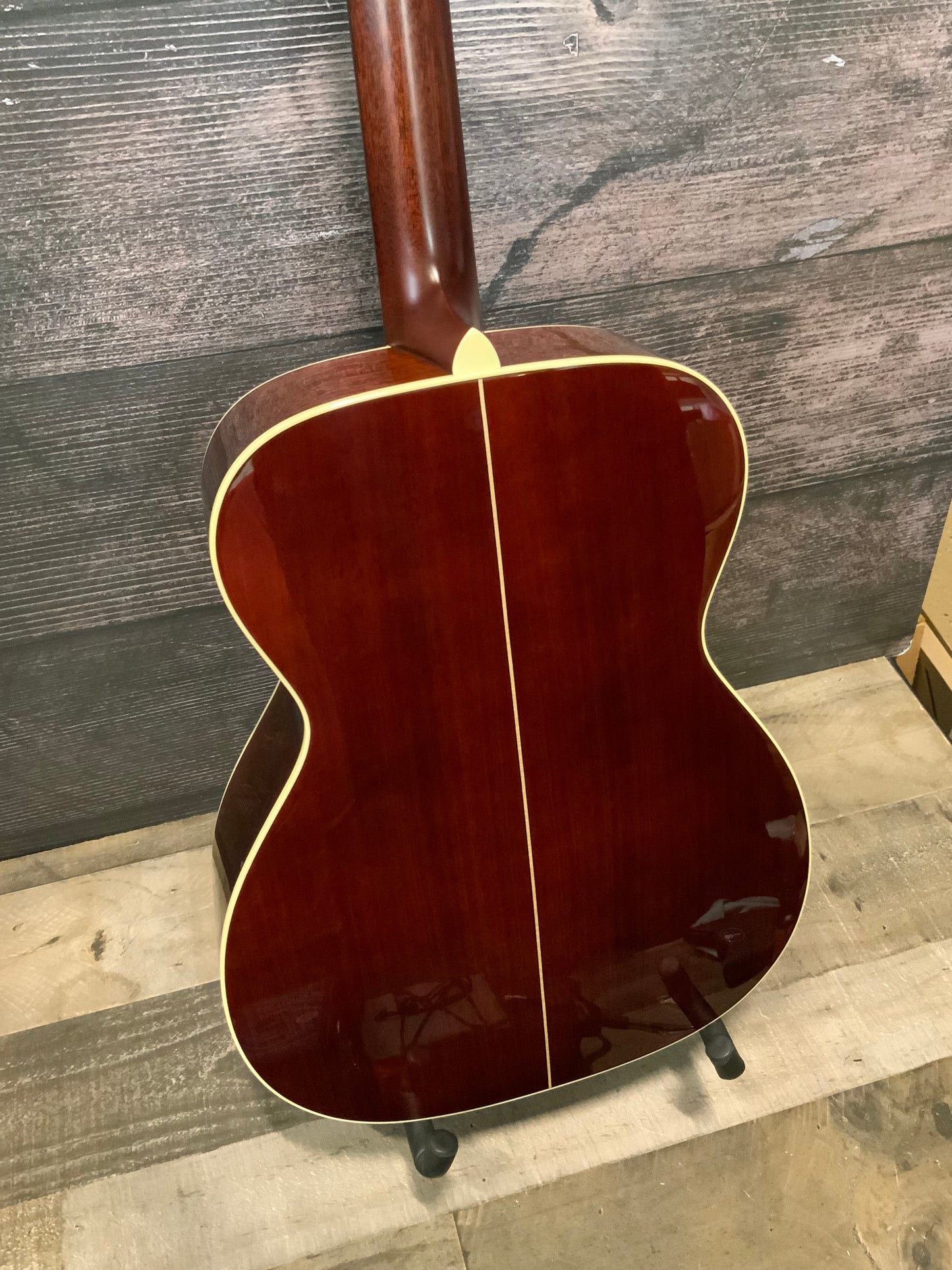 Alvarez Yairi FYM60HD Honduran Folk/OM Acoustic Guitar with case