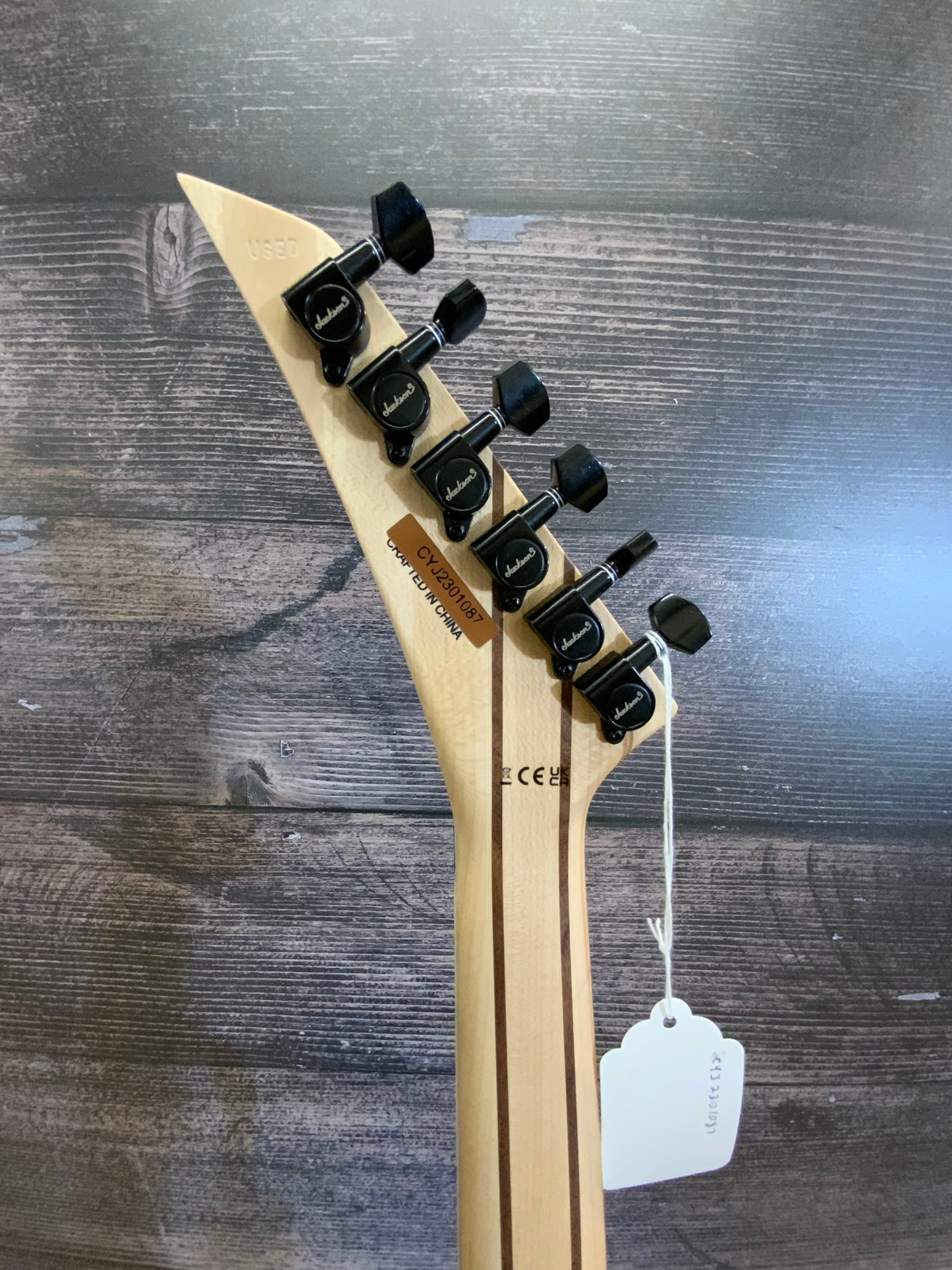 Jackson w/Floyd Rose (used, excellent condition)