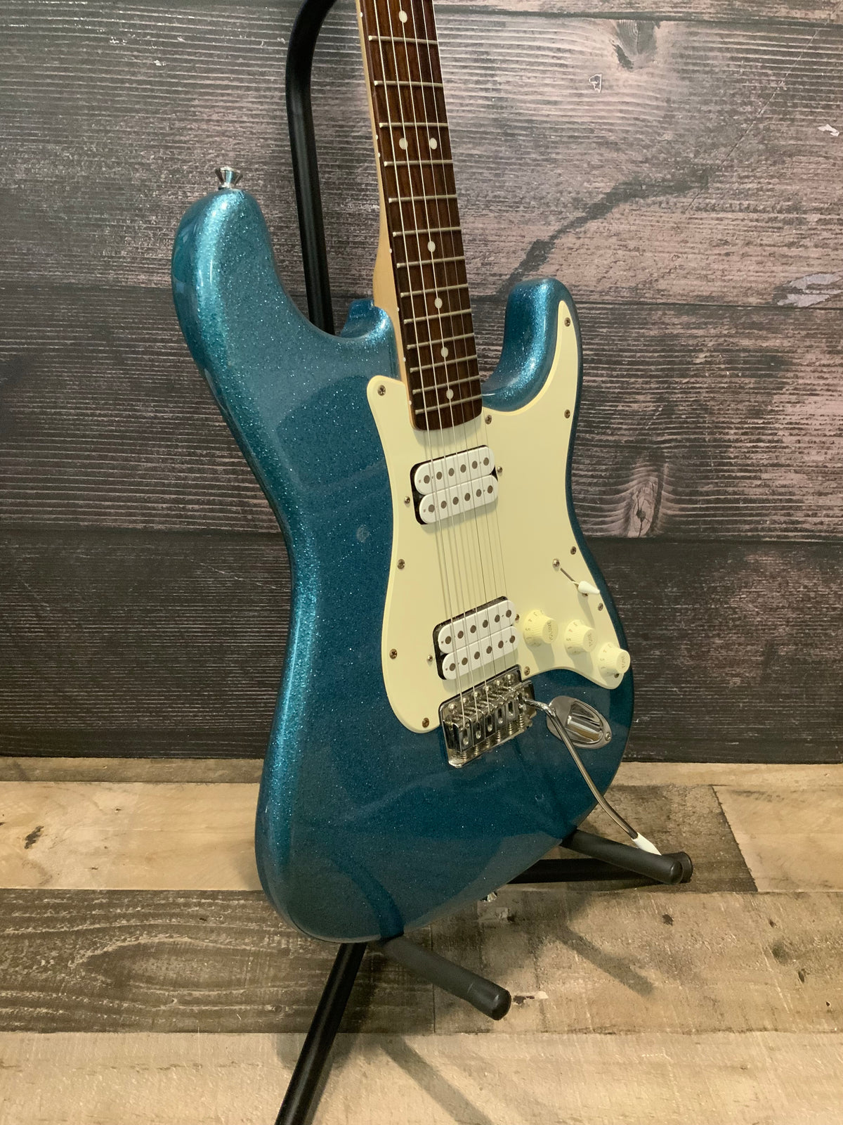 Squier Bullet Strat - Blue Sparkle (used, good condition)