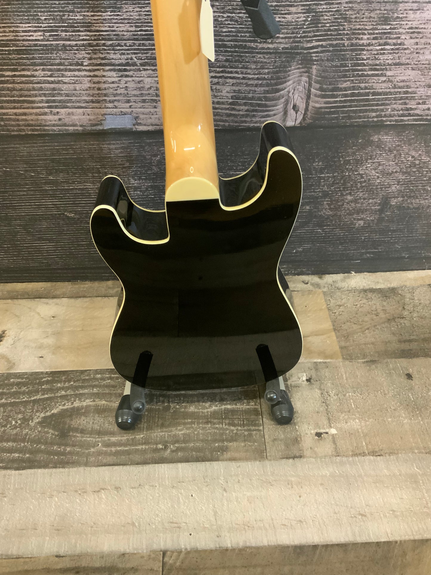 Fender Fullerton Stratocaster Ukulele - Black (used, near mint factory 2nd)