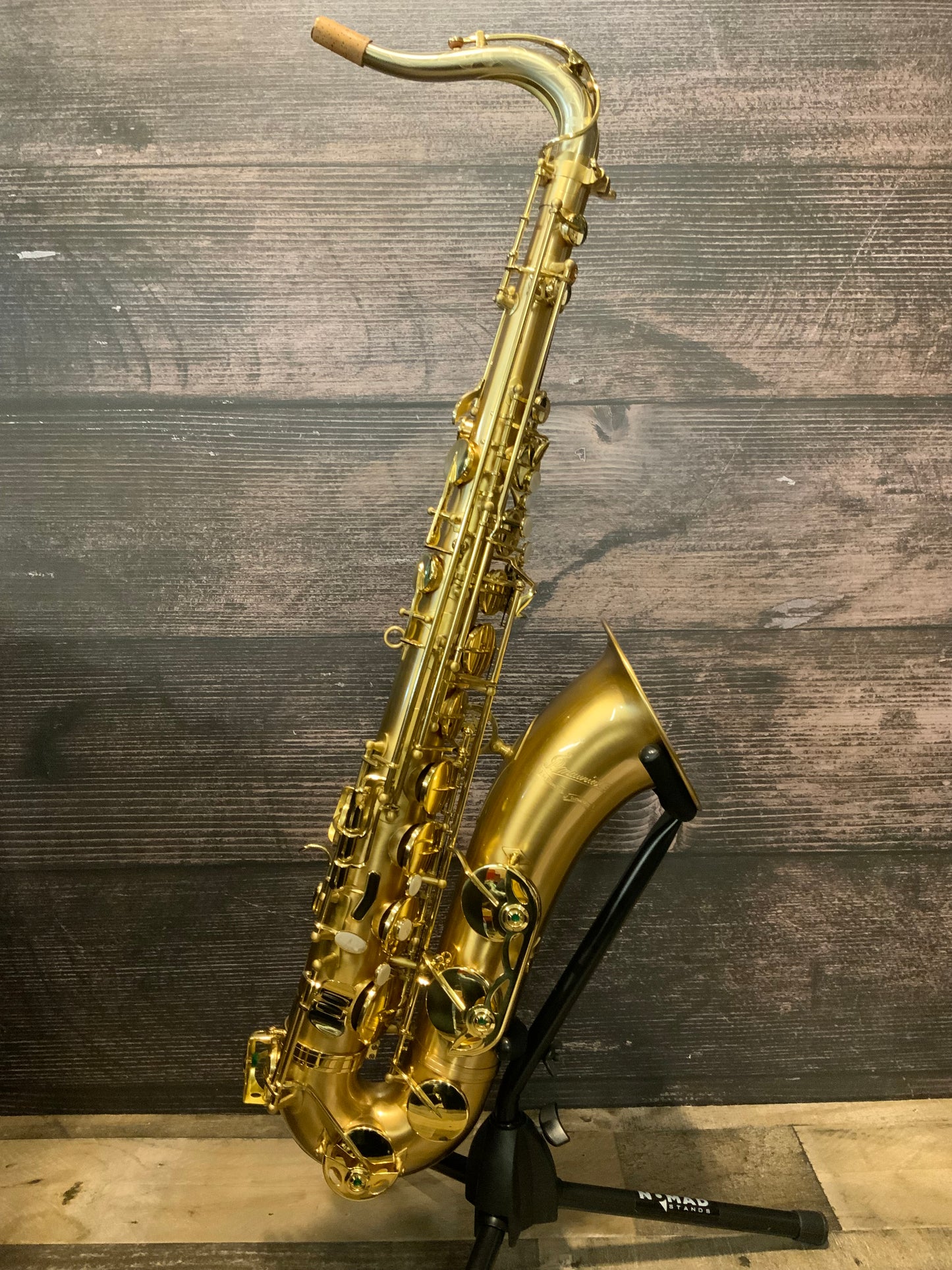P. Mauriat Le Bravo 200 Tenor Saxophone LEBRAVO200T - Brushed Matte Lacquered