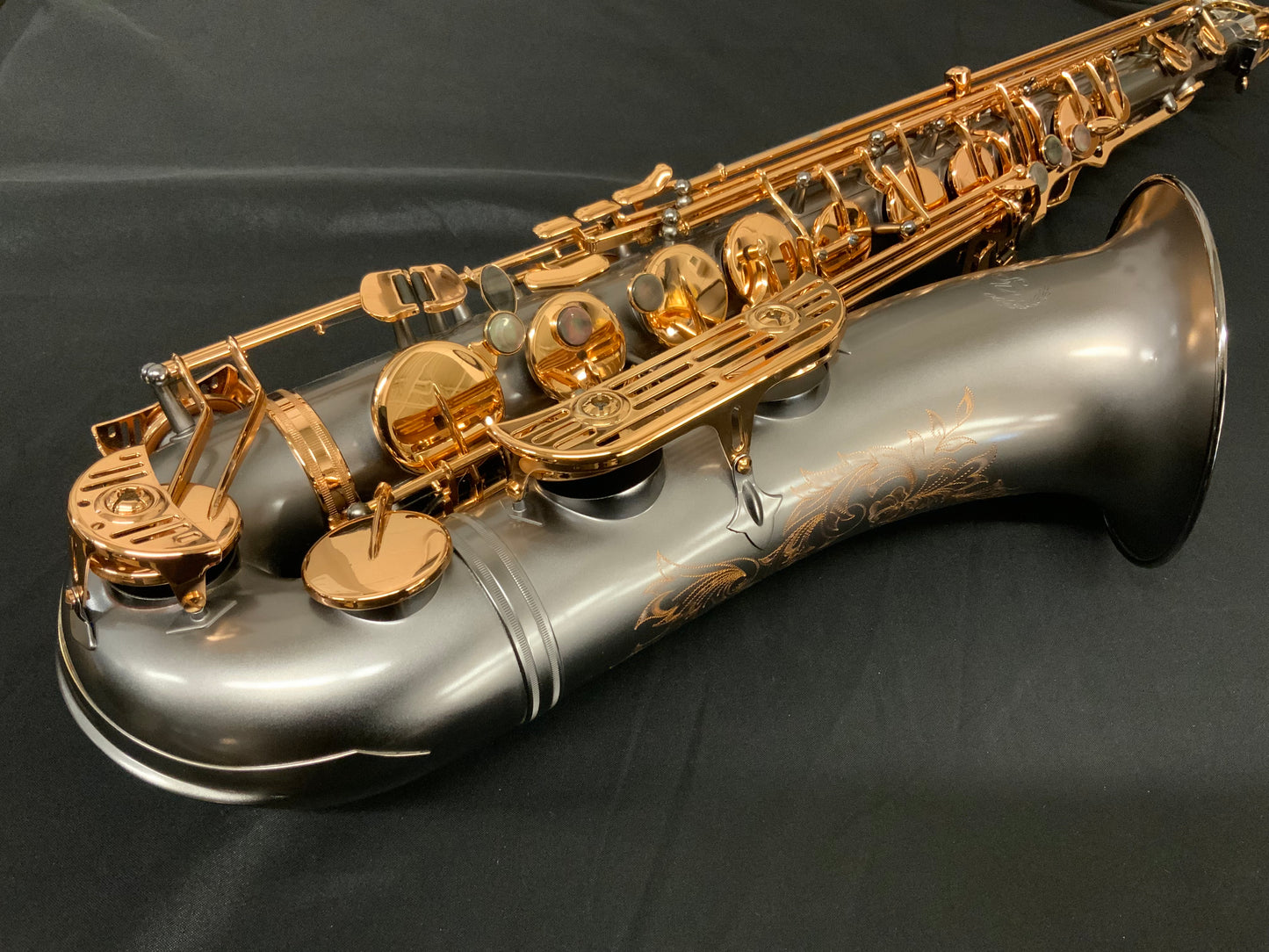 Dakota SDT-XR-52 Custom Tenor Saxophone Matte Black/Rose Gold