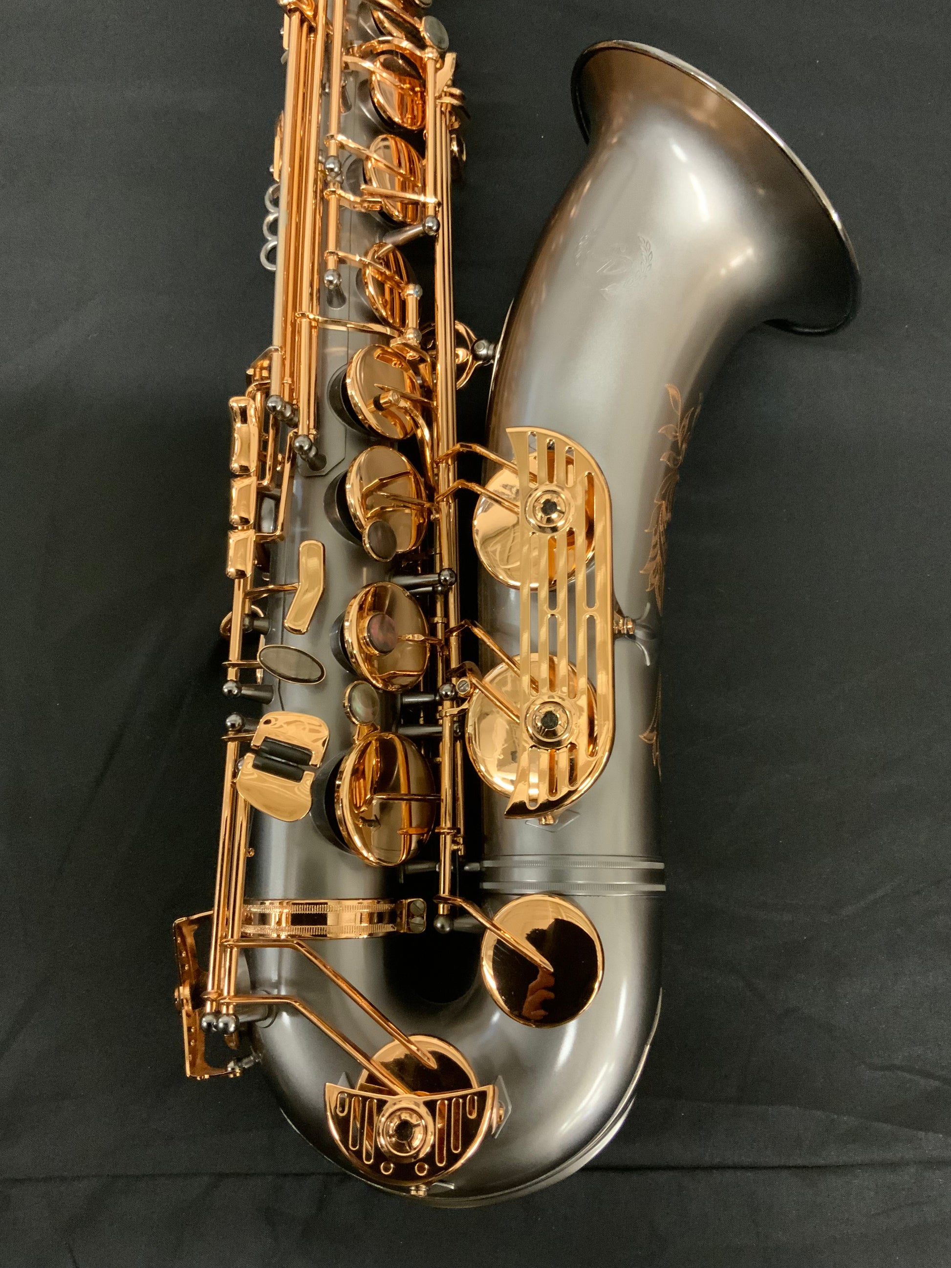 Rose gold alto saxophone hotsell