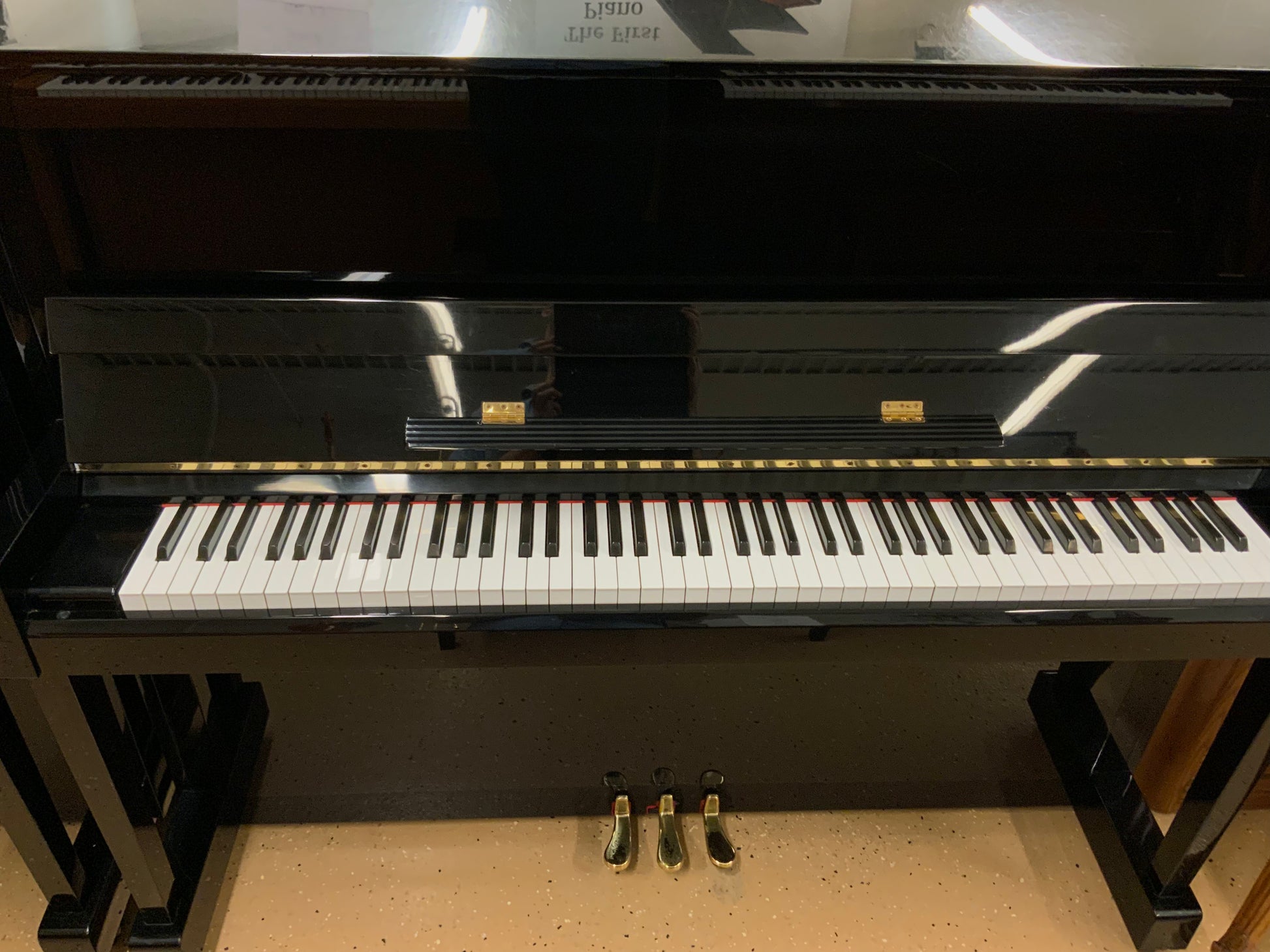 Kawai CX-21D Upright Piano - Gloss Ebony Finish - 1998 #A86186 Kawai CX-21D Upright Piano - Gloss Ebony Finish - 1998 #A86186